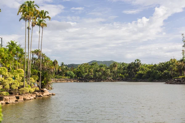 Nong nooch tropisk trädgård — Stockfoto