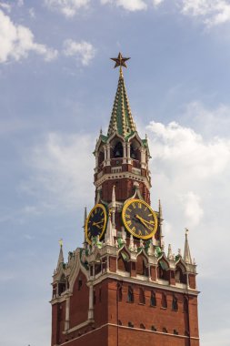 işçinin kule kırmızı kare üzerinde