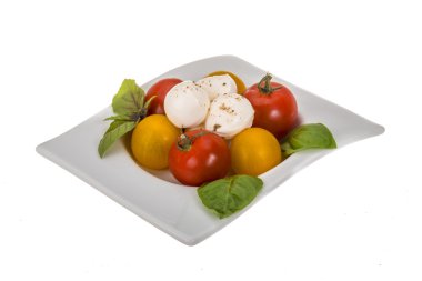 Caprese salatası