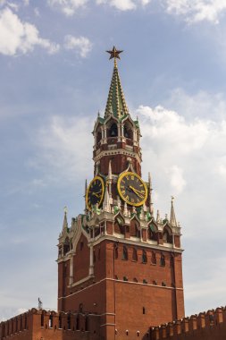 işçinin kule kırmızı kare üzerinde