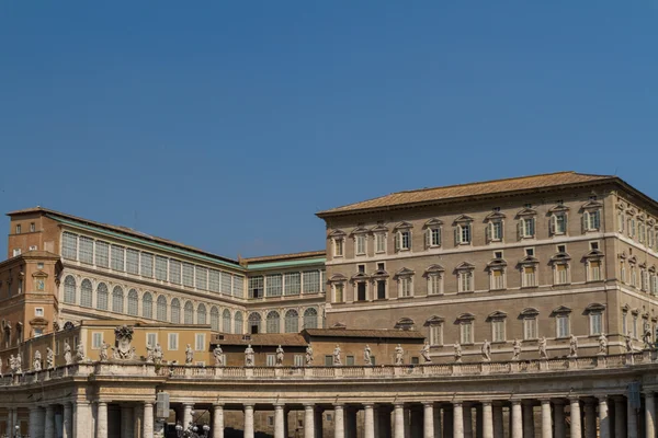 Byggnader i Vatikanen, Vatikanstaten i Rom, Italien. del av Peterskyrkan. — Stockfoto