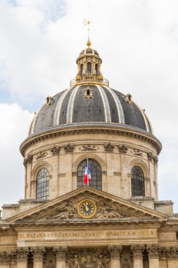 Tarihi bina Paris'te Fransa