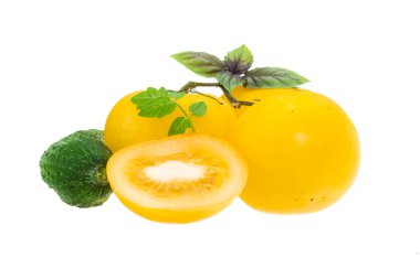Sarı domates ve salatalık
