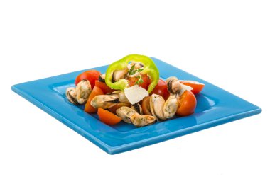 Midye ve domates salatası