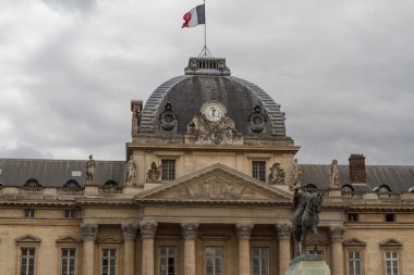 Tarihi bina Paris'te Fransa