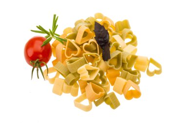 makarna - çeşitli renkteki kalpleri