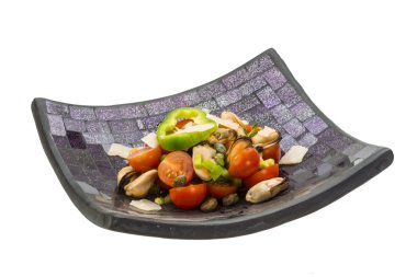 Midye ve domates salatası