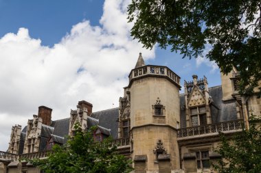 Tarihi bina Paris'te Fransa