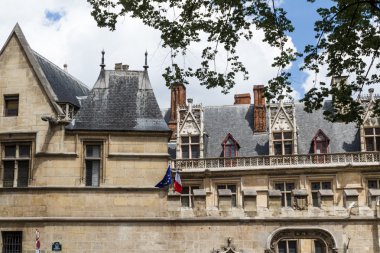 Tarihi bina Paris'te Fransa