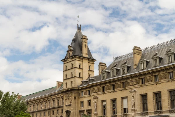 Edificio histórico en París Francia — Foto de Stock