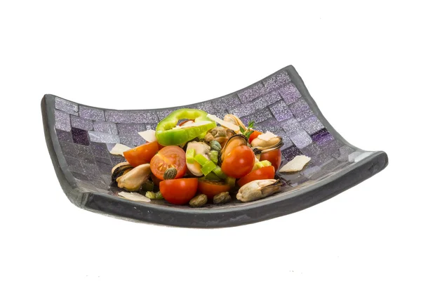 ムール貝とトマトのサラダ — ストック写真