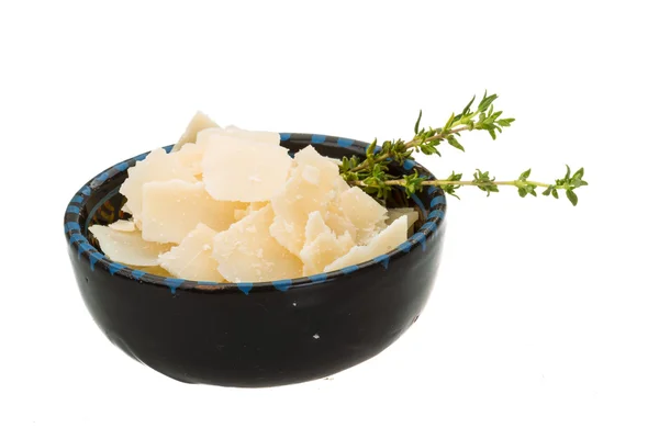Parmezan biały ser na białym tle — Zdjęcie stockowe