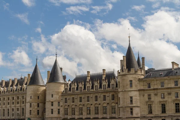 Palazzo storico a Parigi Francia — Foto Stock