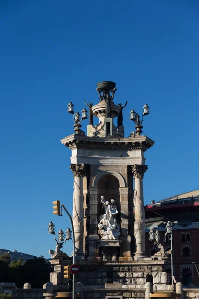 Plaza de Espana fountain with National Palace in background, Bar — Stock Photo, Image