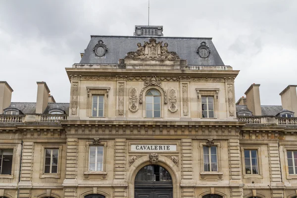 Edificio histórico en París Francia —  Fotos de Stock