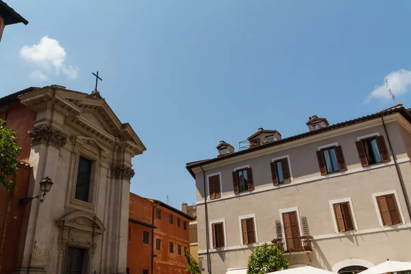 Roma, Italia. Dettagli architettonici tipici della città vecchia — Foto Stock