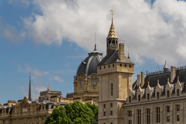 Historisch gebouw in Parijs Frankrijk — Stockfoto
