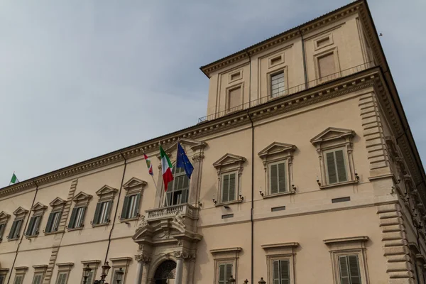 Ρώμη, τη διαβούλευση, κτίριο στην πλατεία quirinale. — Φωτογραφία Αρχείου