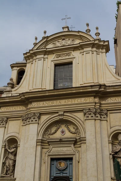 Wielki Kościół w centrum Rzymu, Włochy. — Zdjęcie stockowe