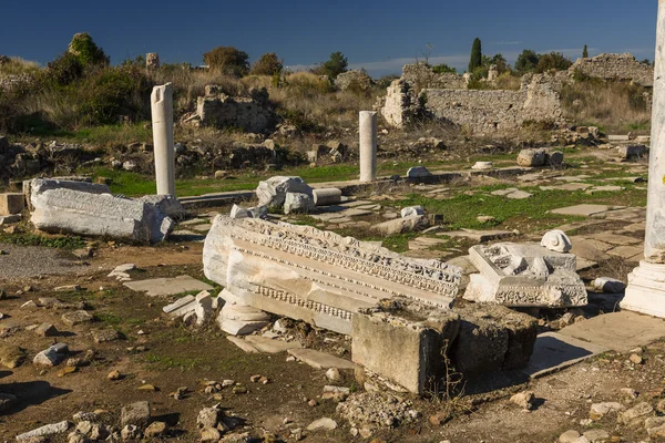 Ruines sur le côté — Photo