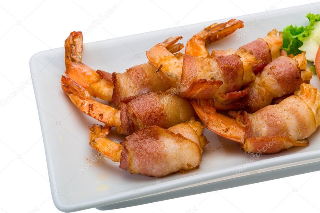 Shrimps in bacon