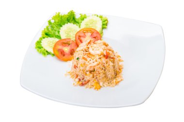 Kızarmış pirinç ve karides.