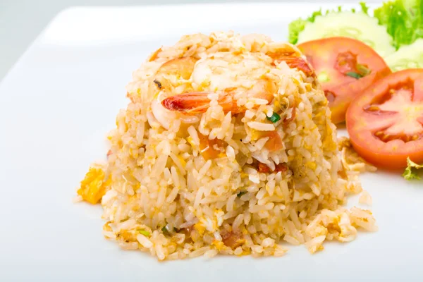 Жареный рис с креветками — стоковое фото