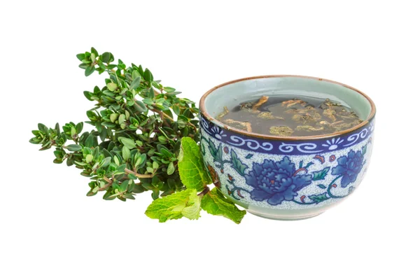 Чай с тимьяном и мятой — стоковое фото