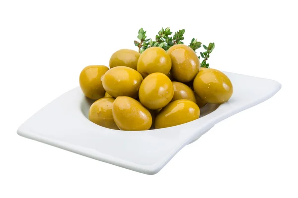 Зеленые гигантские оливки — стоковое фото
