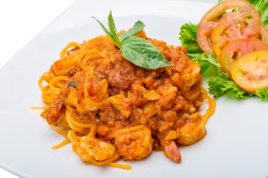 Deniz ürünleri makarna