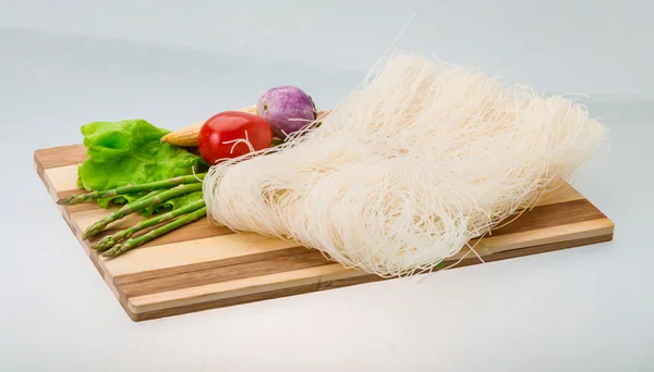 Fideos de arroz crudo — Foto de Stock