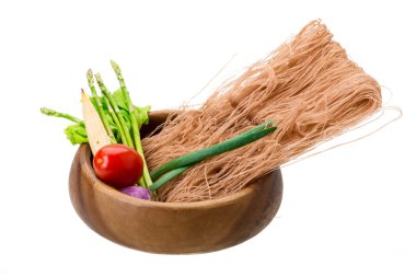 çiğ pirinç noodle