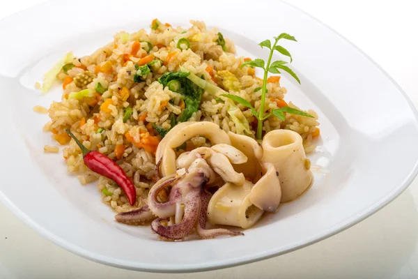 Fried rice with calamari — Stock Photo, Image