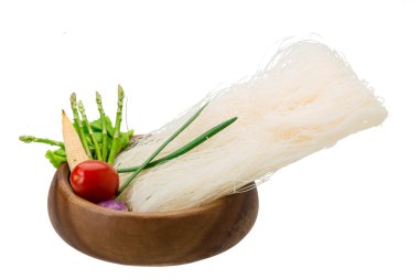 çiğ pirinç noodle