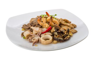 Kızarmış pirinç.