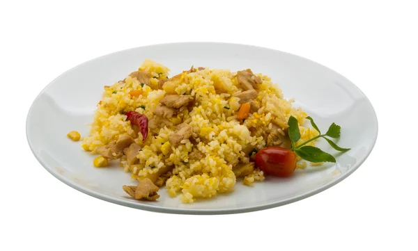 Рис с курицей и сосновой шишкой — стоковое фото