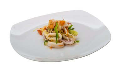 Asya deniz mahsulleri salatası