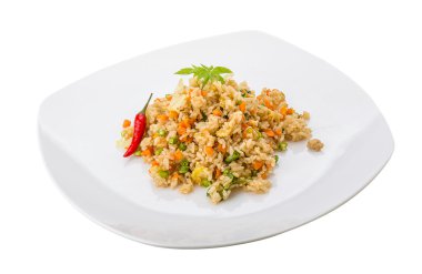 Vejetaryen kızarmış pilav