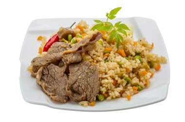 Biftekli kızarmış pirinç.