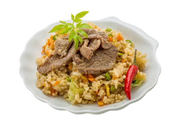 Жареный рис с говядиной — стоковое фото