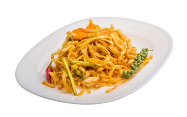 Sebzeli kızarmış erişte.