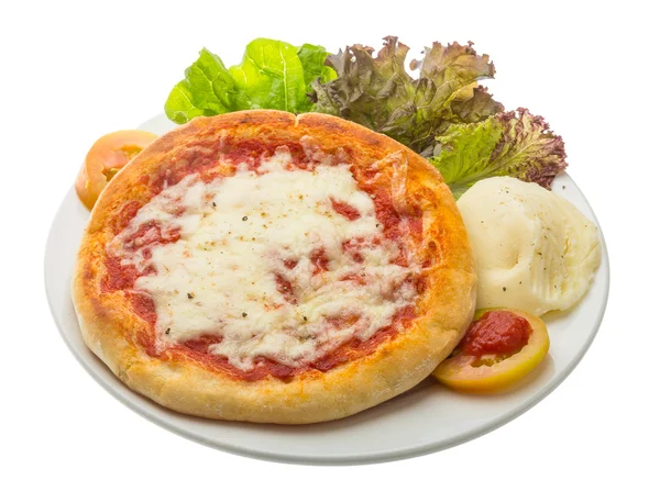 Pizza con tomate y queso —  Fotos de Stock