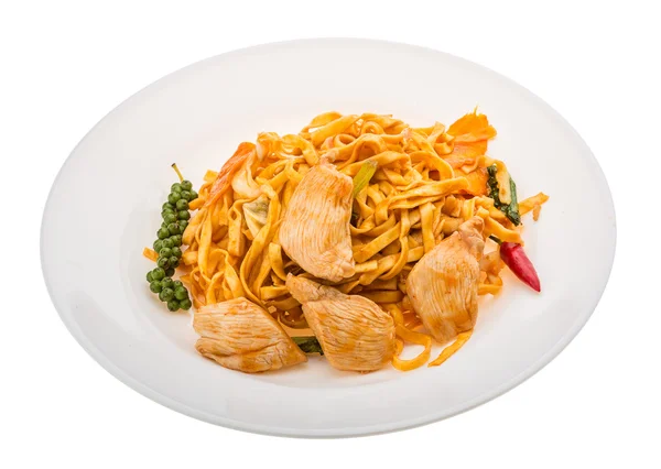 Fried noodles with chicken — Stock Photo, Image