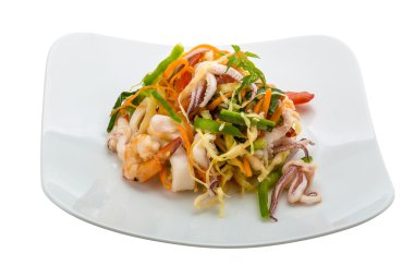 Asya deniz mahsulleri salatası