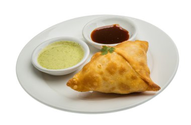 samosa plaka üzerinde