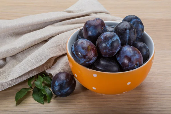 Ciruelas frescas maduras — Foto de Stock