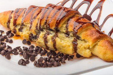 Çikolatalı kruvasan