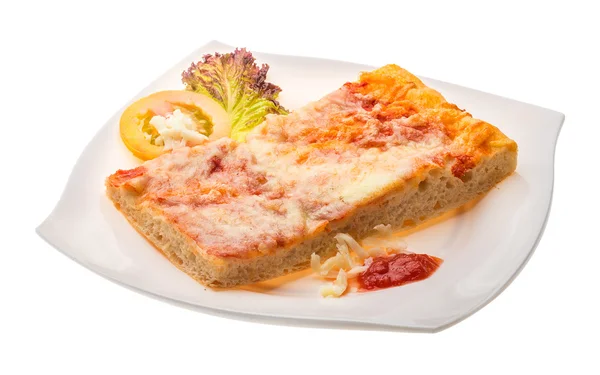 Pizza z sosem pomidorowym i mozarella — Zdjęcie stockowe