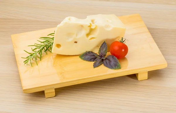 Maasdam-Käse — Stockfoto