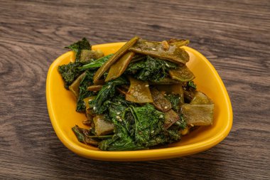 Kavrulmuş yeşil fasulye ve lahana ile Vagan mutfağı